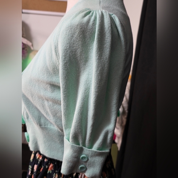 Floral Spring Dress with Mint Cardigan (Size: M) - Picture 5 of 13